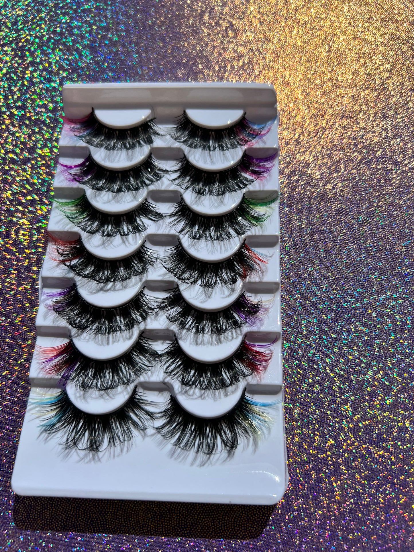 7 pair strip lashes with color ends